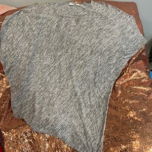 NY & Co marble print - asymmetrical bottom short sleeve